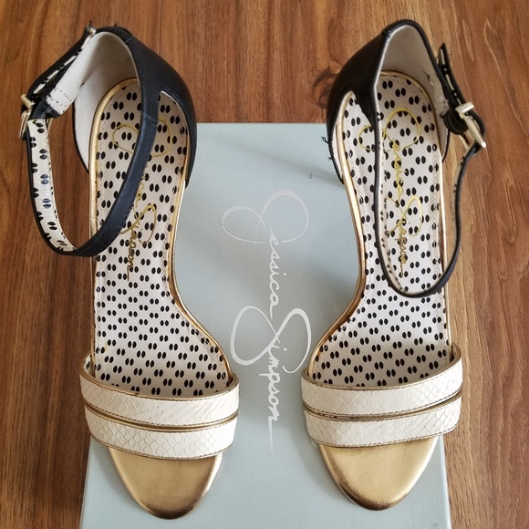 Jessica Simpson Shoes - NIB Jessica Simpson Jasmine/Black Sandal sz. 8.5